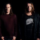 Oh, Sleeper release “Fissure” music video
